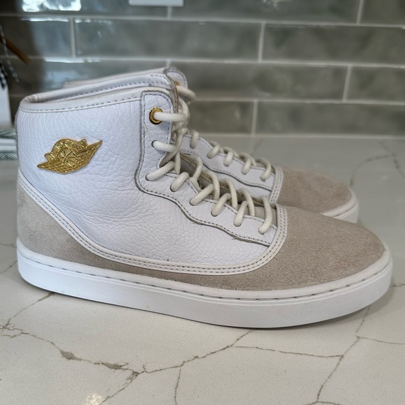 Air Jordan Jasmine. Men’s Size 4. Color White. - Picture 2 of 11